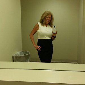 Meet your Posher, Debbie